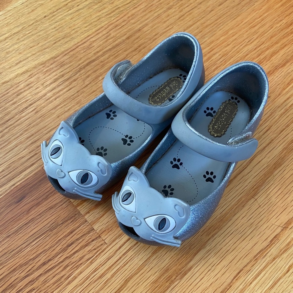 Mini Melissa silver kitty shoes size 7
